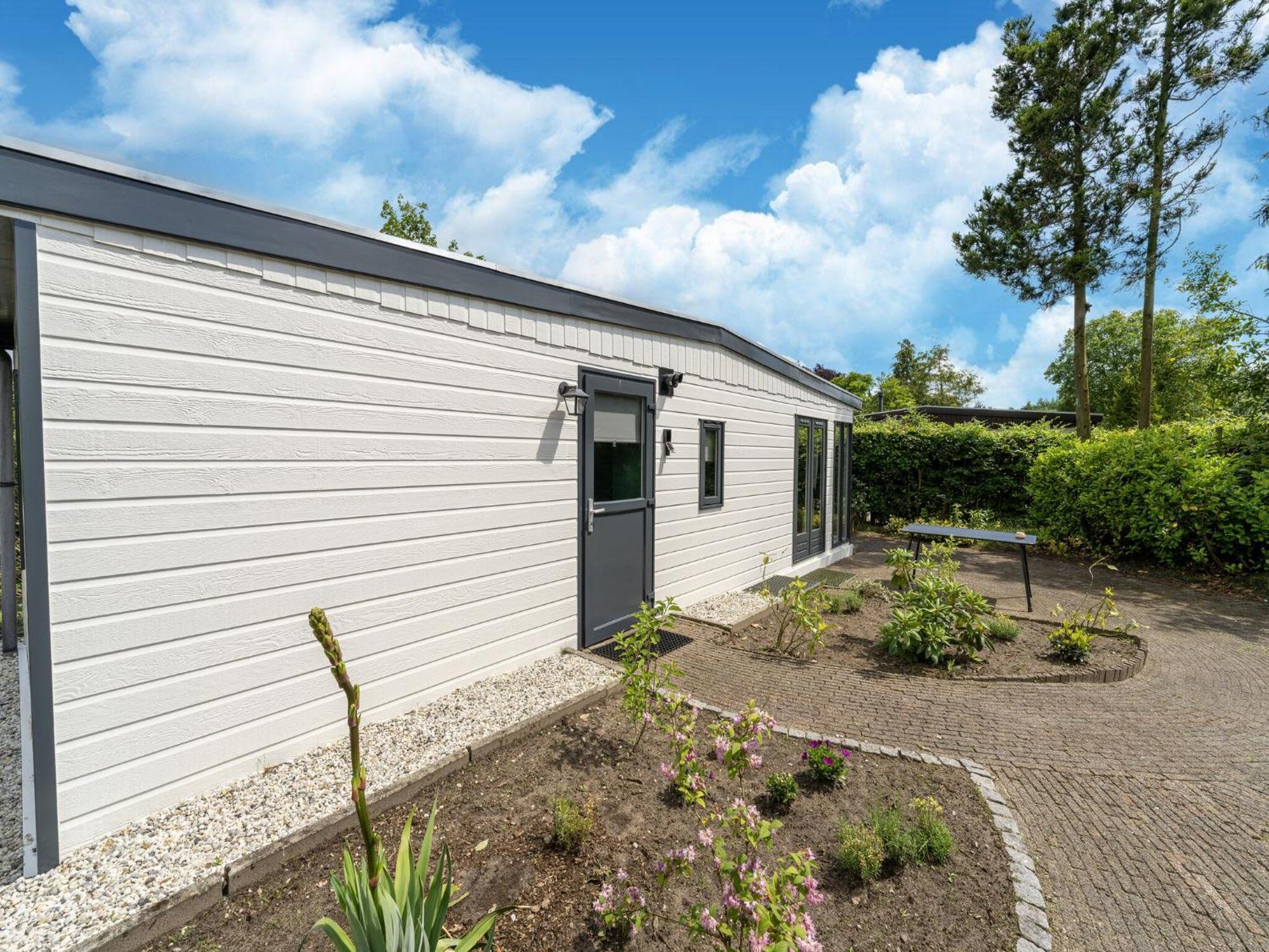 Cozy Chalet In Stegeren With A Terrace Esterno foto